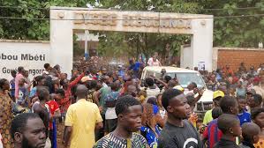 29 morts et 260 blessés dans une bousculade dans un lycée de Bangui