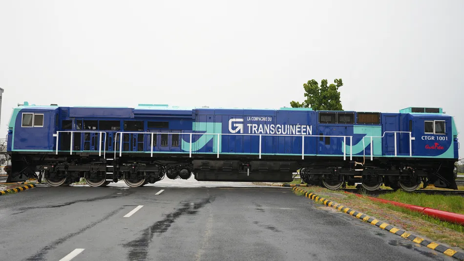 Wabtec et Rio Tinto SimFer dévoilent la première locomotive du projet Simandou